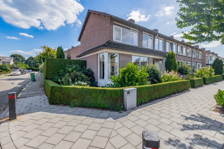 Jan Pzn Coenstraat 2 in Veghel