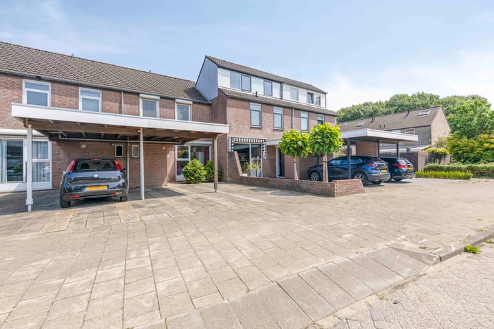 Photo of property Jan Steenlaan 53, Oosterhout