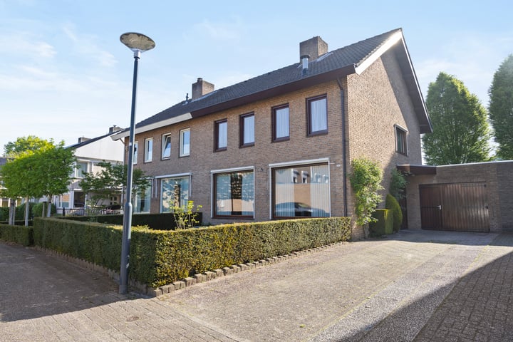 Photo of property Jan Steenstraat 44, Waalwijk
