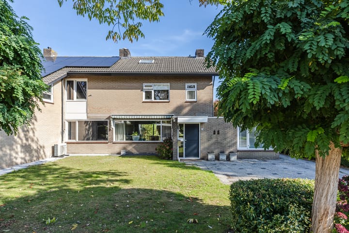 Photo of property Jan Tinbergenlaan 23, Berkel-Enschot