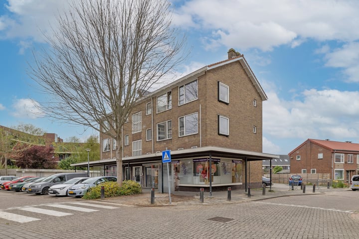 Jan Tooropstraat 11 in Weesp