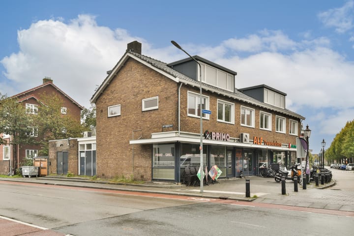 Jan Tooropstraat 2 in Weesp