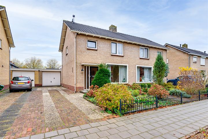 Jan van Arkelstraat 42 in Sleeuwijk