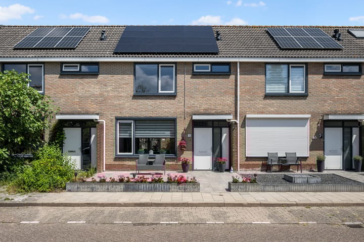 Jan van Beaumontstraat 8 in Tholen foto