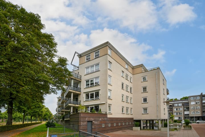 Jan van der Croonstraat 85 in Weert photo