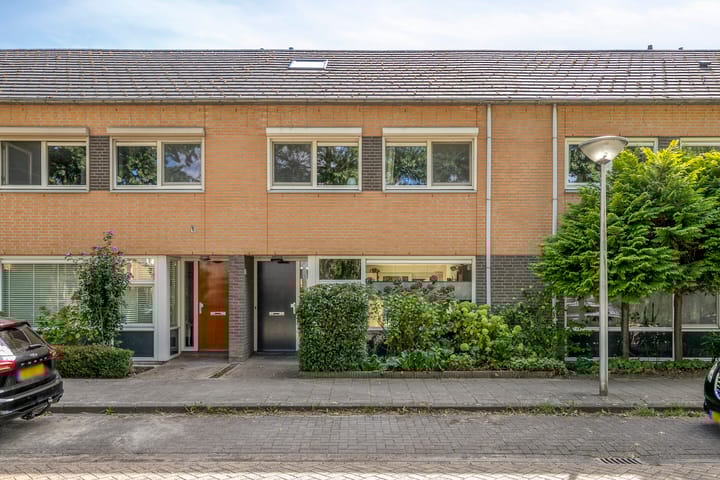 Photo of property Jan van Eyckgracht 118, Eindhoven
