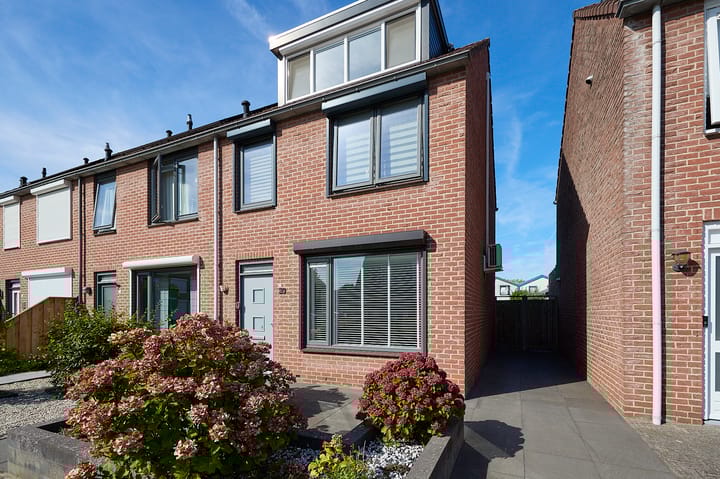 Jan van Eyckstraat 20 in Axel