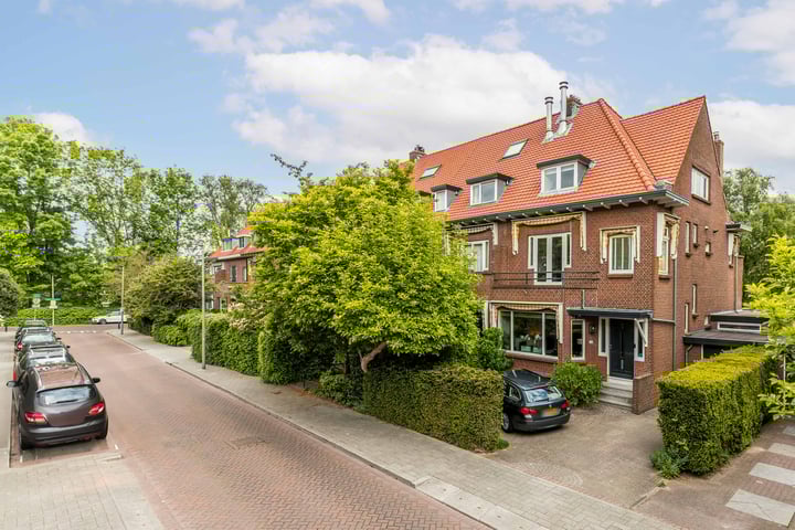 Jan van Ghestellaan 42 in Rotterdam