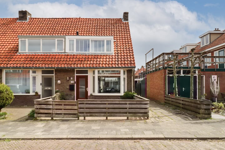 Photo of property Jan van Goyenstraat 13, Leeuwarden
