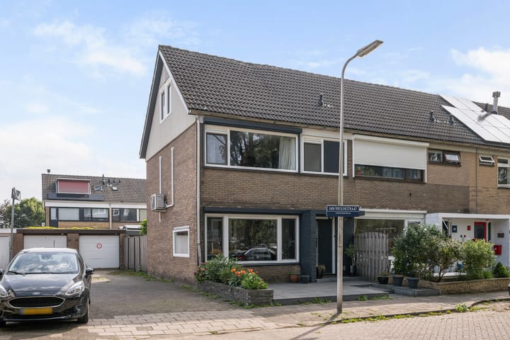 Photo of property Jan Vrolijkstraat 30, Zwijndrecht