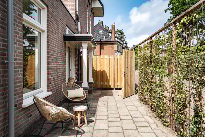 Jan Willem Frisolaan 9b-a4 in Overveen