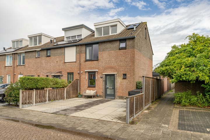 Jan Wolkerslaan 15 in Oegstgeest