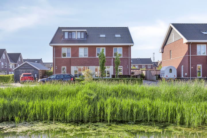 Jannes de Vriesstraat 22 in Ten Boer
