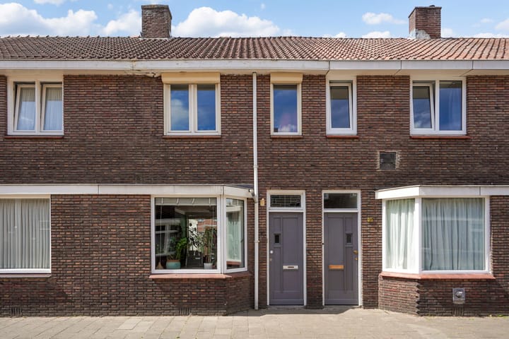 Photo of property Jasmijnstraat 15, Tilburg