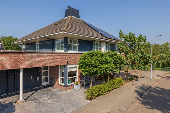 Jasmijnstraat 3 in Lisserbroek