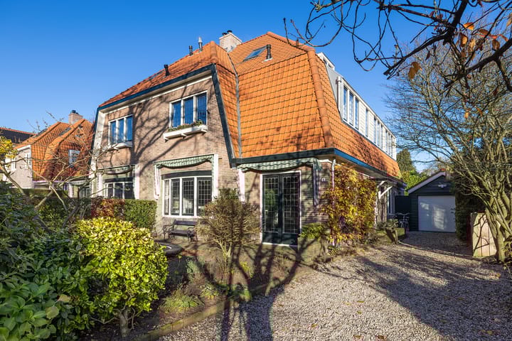 Javalaan 11 in Hilversum