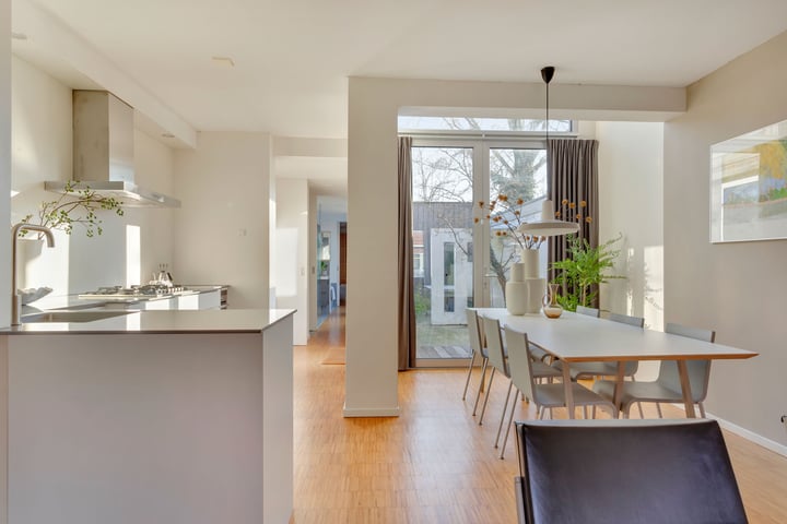Photo of property Javastraat 104, Enschede