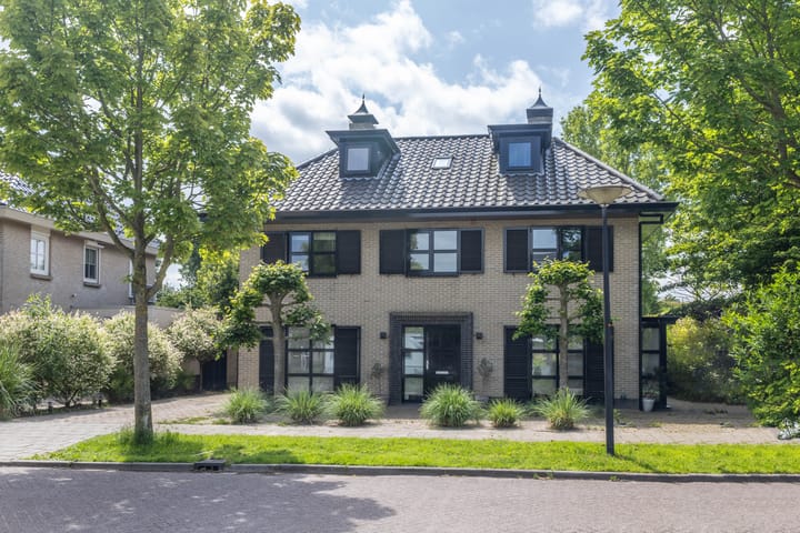 Jean-Louis Pisuisselaan 2 in Beverwijk