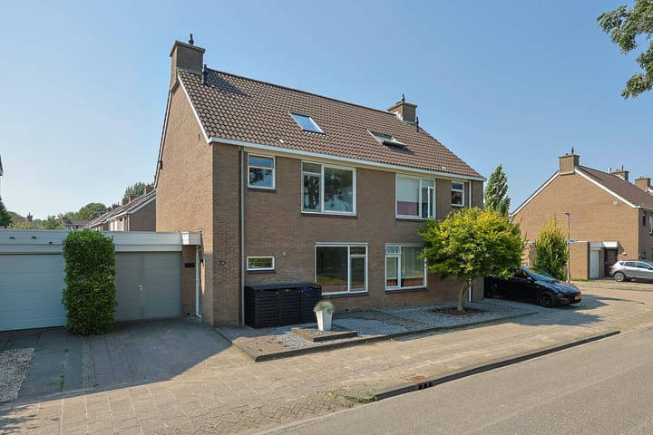 Jeltje de Bosch Kemperstraat 213 in Alphen aan den Rijn