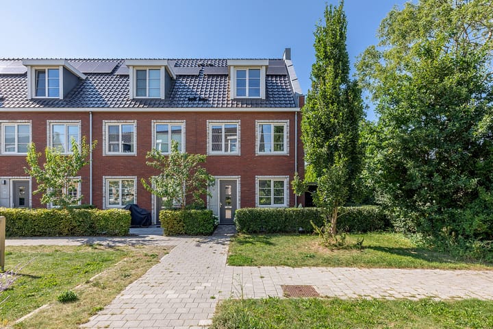 Jeneverbes 18 in Heiloo