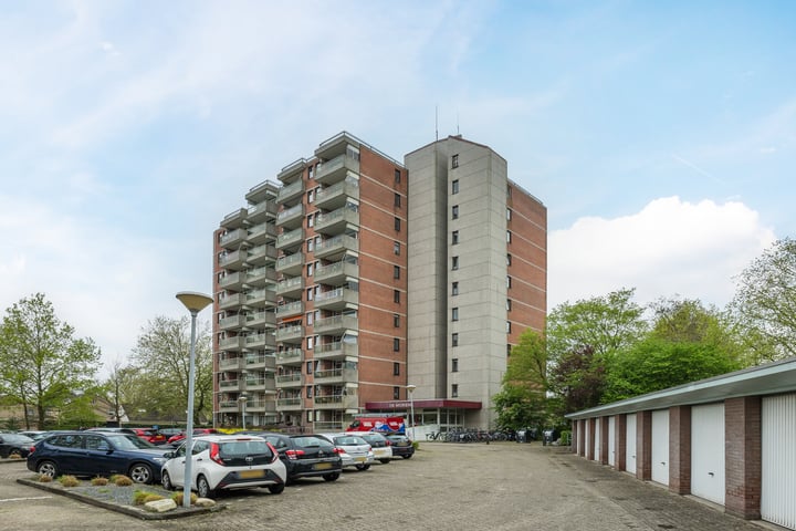Photo of property Jennerstraat 198, Hoogeveen