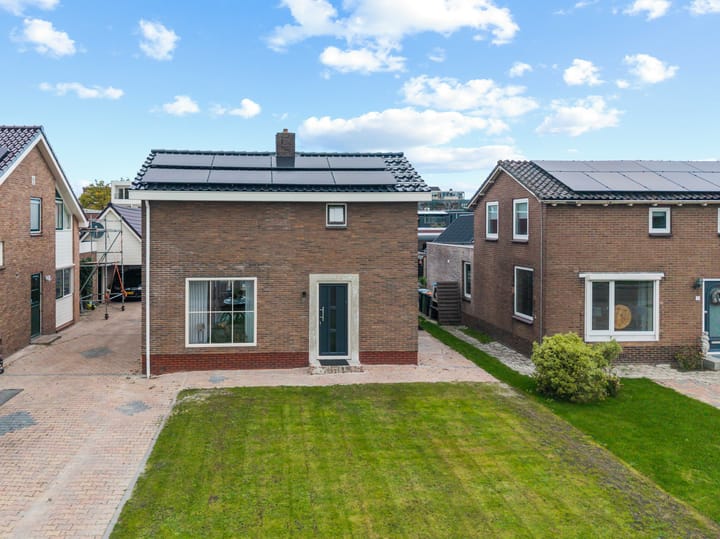 Jhr. M.W.C. de Jongestraat 4 in Klazienaveen