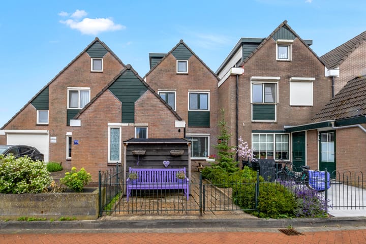 Jhr Mr A F de Savornin Lohmanstraat 115 in Zuidland