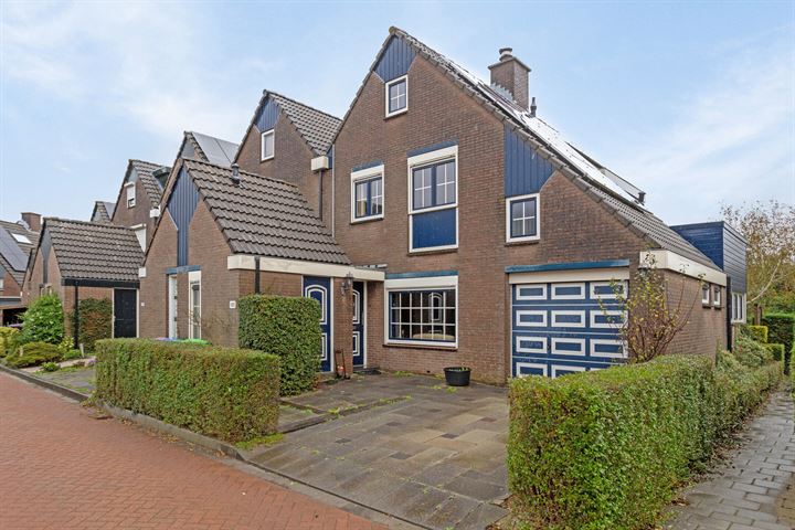 Jhr Mr A F de Savornin Lohmanstraat 123 in Zuidland