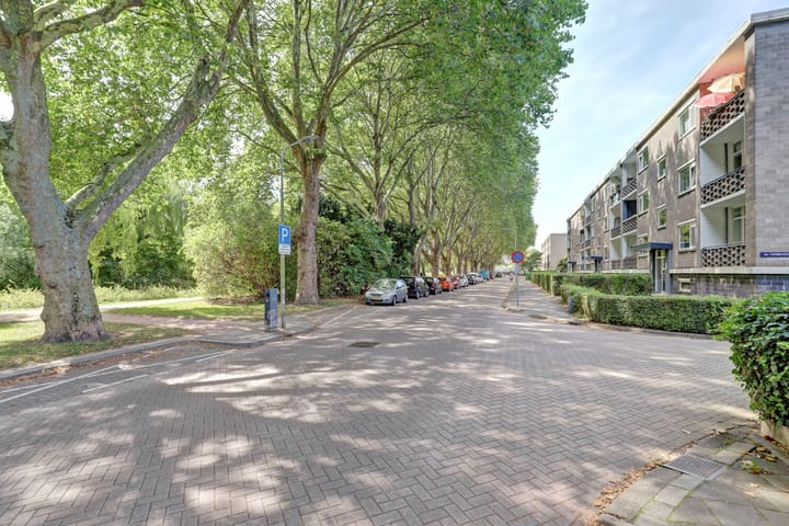 Jhr. Van Karnebeekweg 32 in Ridderkerk