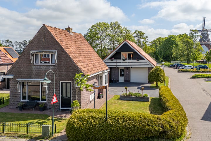 Jislumerdyk 8 in Burdaard