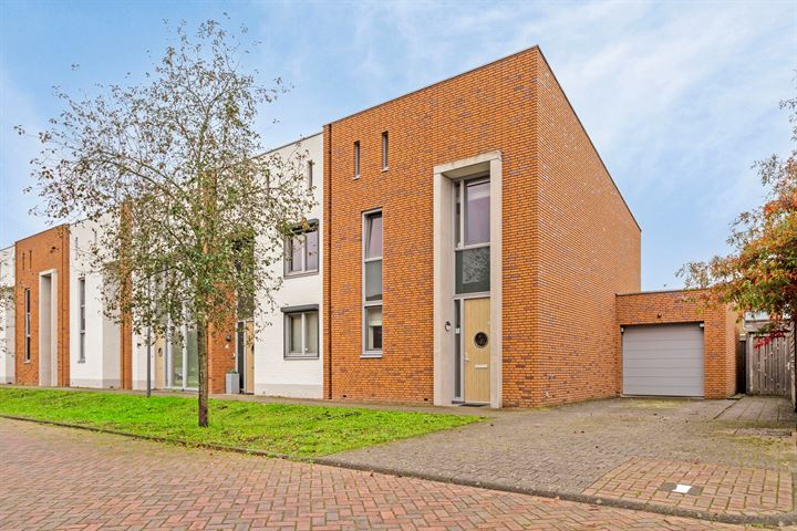 Joep Naninckstraat 1 in Waalwijk