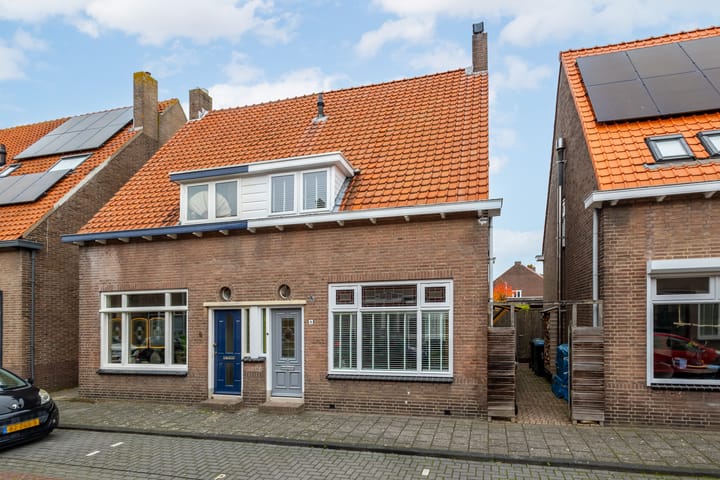 Photo of property Joh. Kraaijeveldstraat 8, Sliedrecht