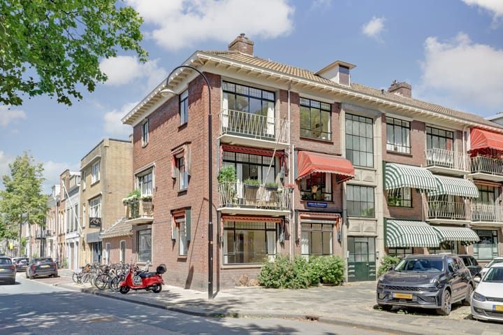 Photo of property Johan de Wittstraat 75, Dordrecht