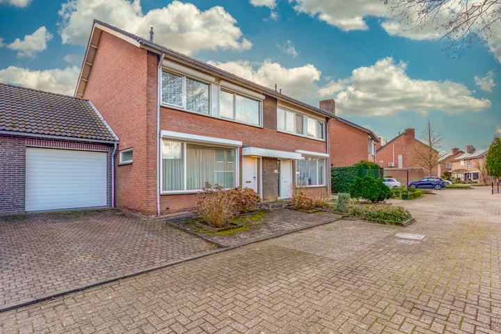 Photo of property Johan Evertsenstraat 22, Elsloo