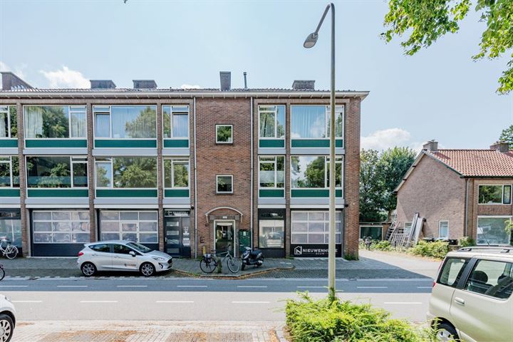Photo of property Johan van Oldenbarneveltlaan 34-1, Zeist