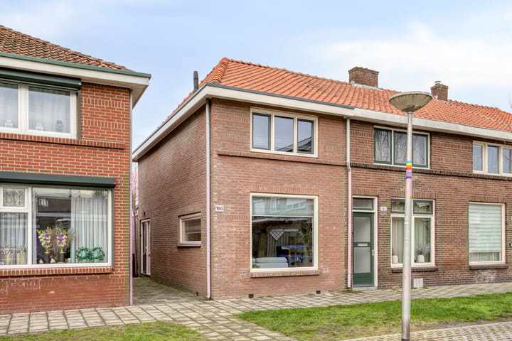 Photo of property Johan Wijnoltsstraat 186, Enschede