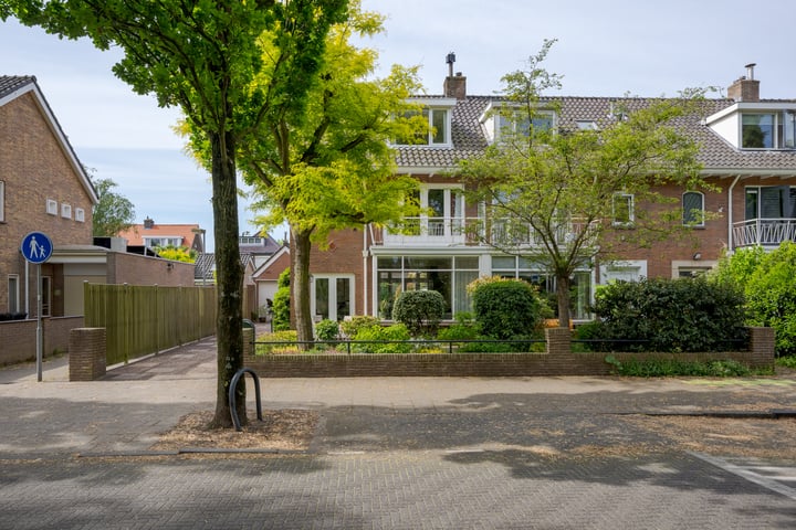 Johan Willem Frisolaan 23 in Voorschoten