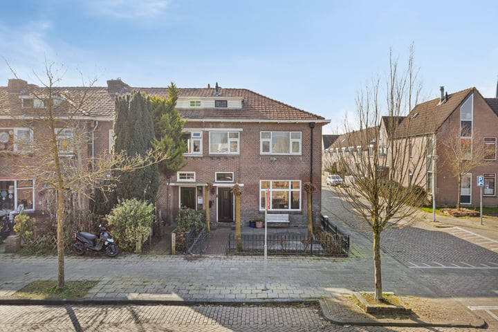 Photo of property Johan Willem Frisostraat 2, Sneek