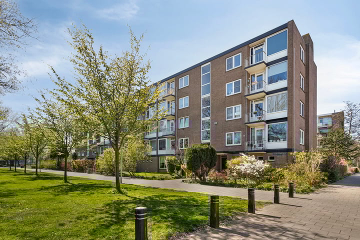 Photo of property Johanna Naberstraat 174, Purmerend