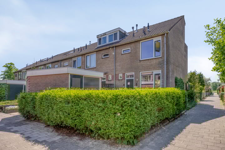 Johanna van Breugelplein 14 in Heenvliet