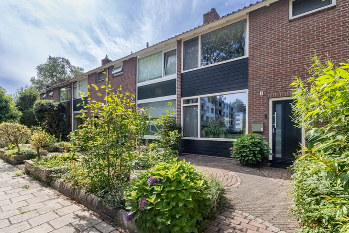 Johanna van Burenlaan 12 in Almelo