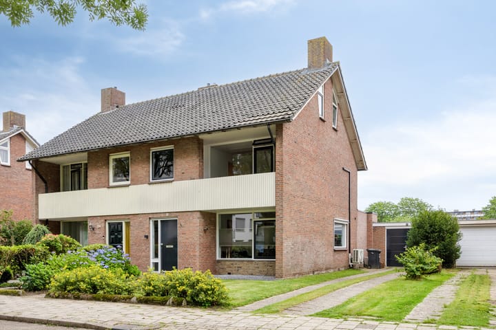 Johanna van Burenlaan 26 in Almelo