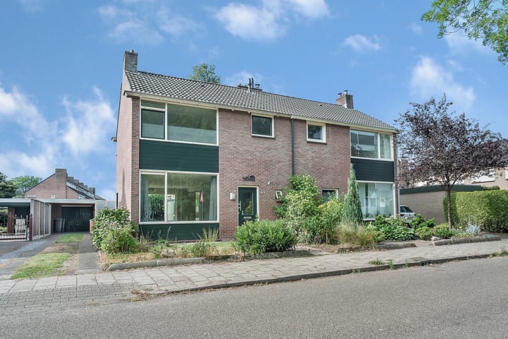 Johanna van Burenlaan 44 in Almelo