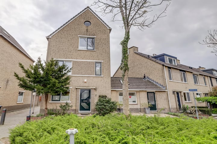 Johannes Chr. Bendorpstraat 2 in Hendrik-Ido-Ambacht