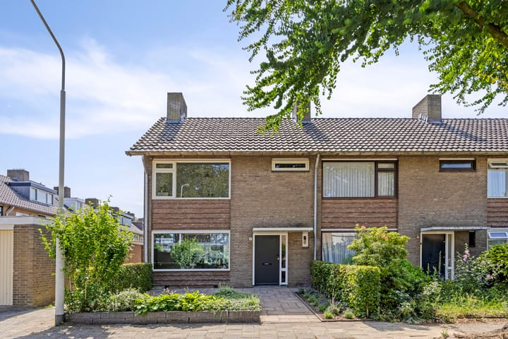 Johannes Heerstraat 16 in Best