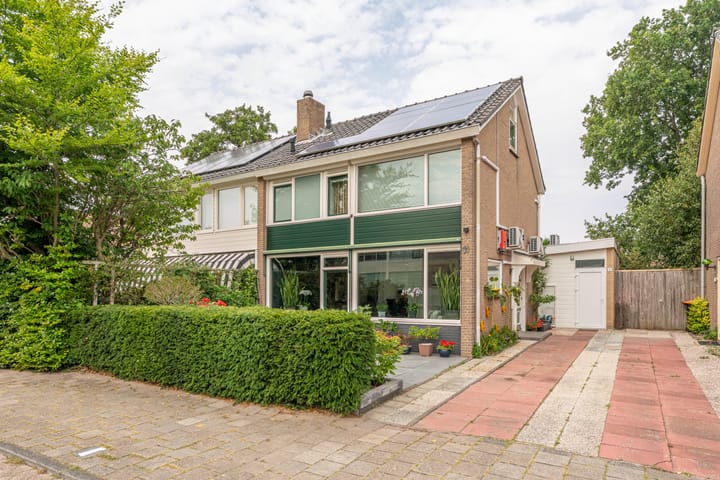 Photo of property Johannes Poststraat 11, Rijnsburg