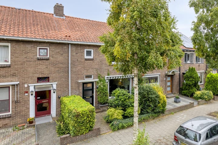 Johannes Sinthenstraat 76 in Deventer foto