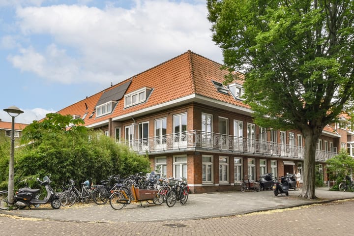 Johannes van der Waalsstraat 51-1 in Amsterdam