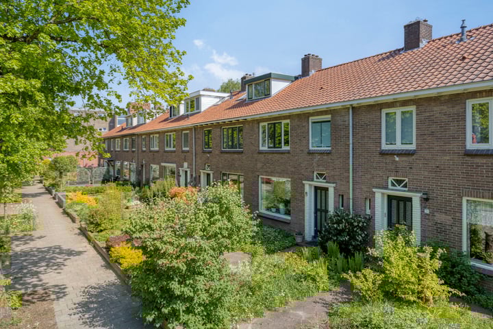 Photo of property Johannes van Vlotenlaan 29, Deventer