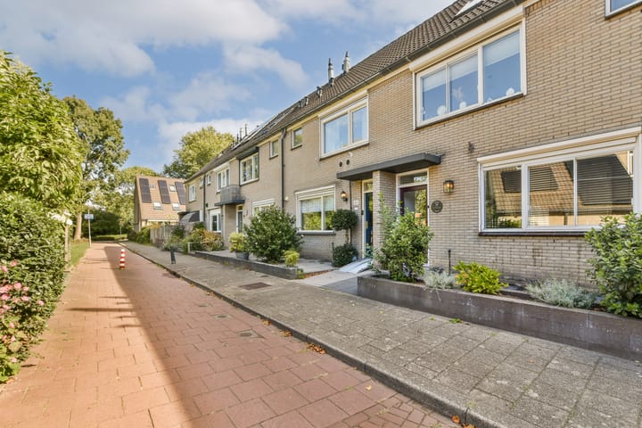 Joke Smit-erf 30 in Dordrecht